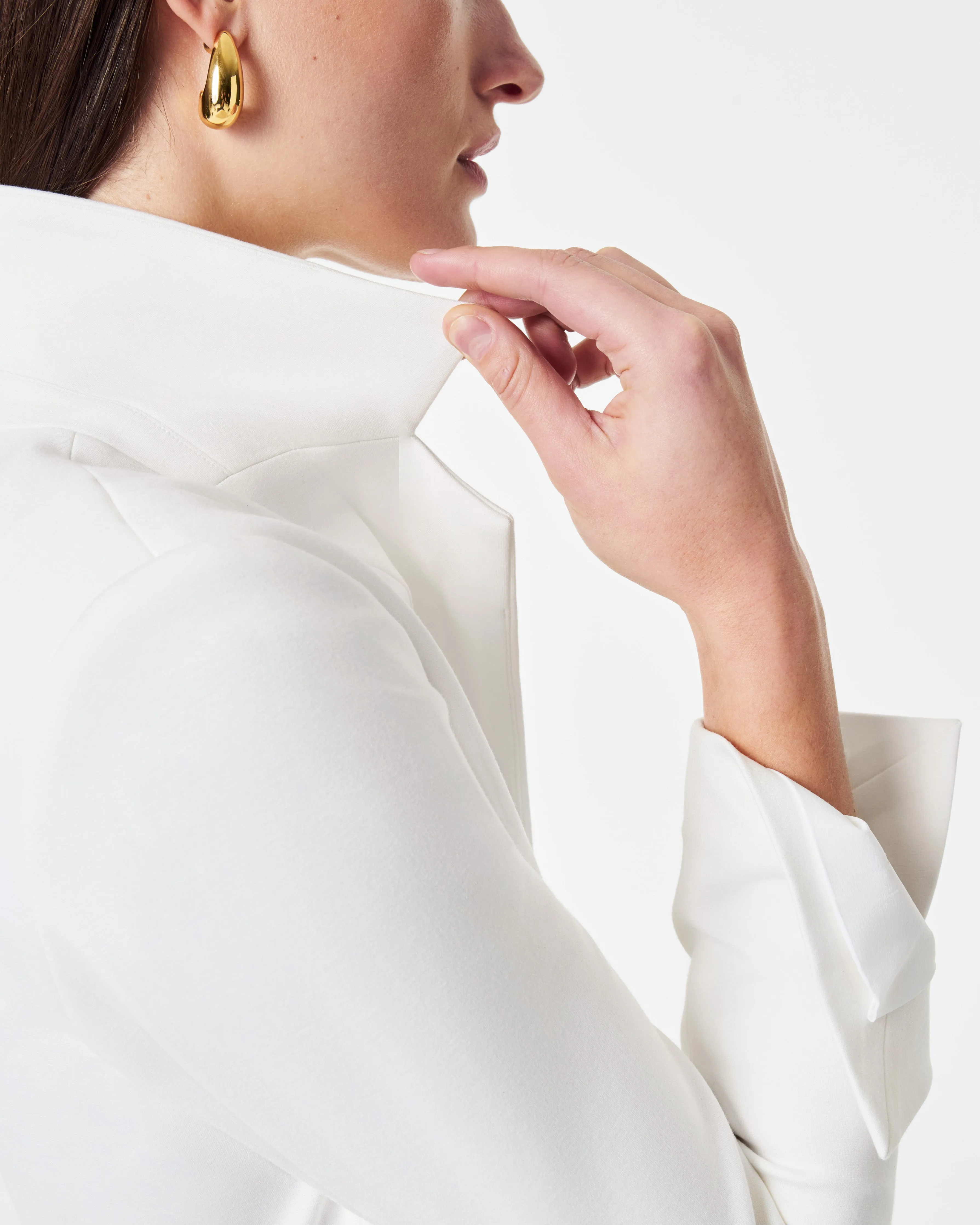 The Perfect Cropped Blazer